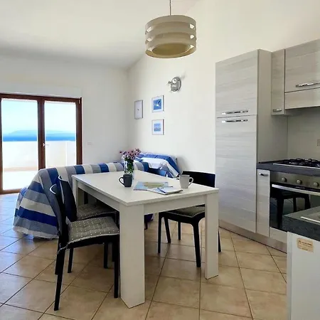 Lägenhet Attici Con Terrazzo Vista Mare *