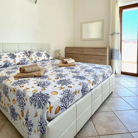 Attici Con Terrazzo Vista Mare Lägenhet *