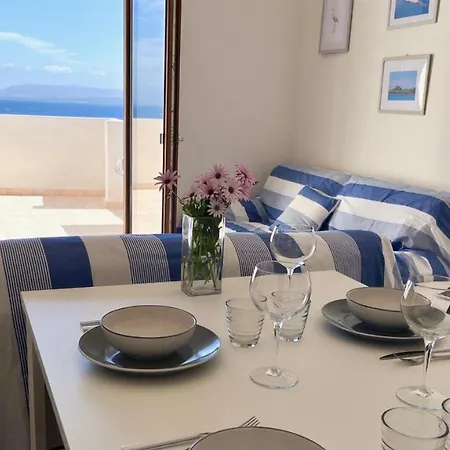 Attici Con Terrazzo Vista Mare Апартаменты *