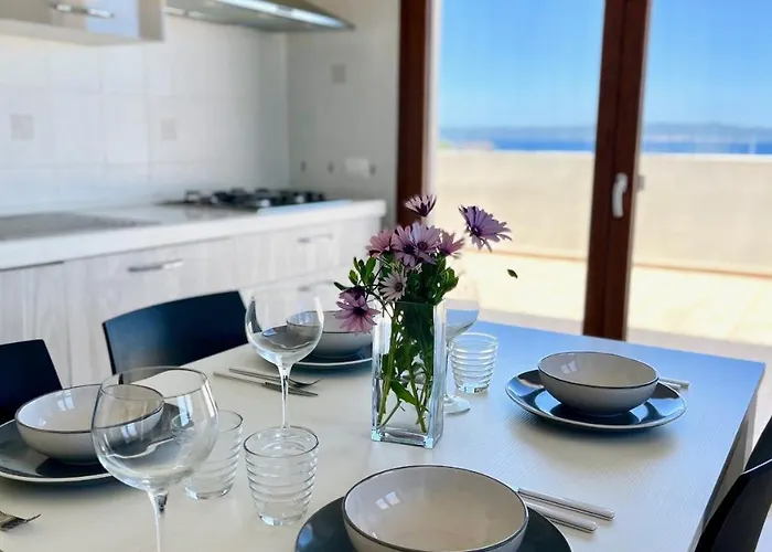 Daire Attici Con Terrazzo Vista Mare
